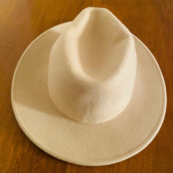 Beige Hat NWT! - Picture 3 of 5